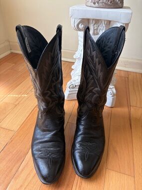 Classic Black Leather Cowboy Boots - Western Style Code West